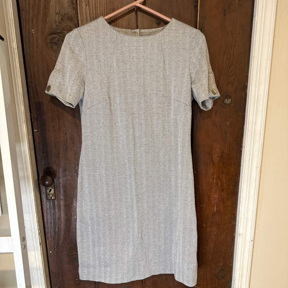 EUC Tommy Hilfiger Sz S Dress Career casual straight lined short sleeve zebra